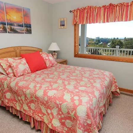 Sea12, Farrview- Oceanside, Ocean And Sound Views, Sun Decks, Rec Rm Villa